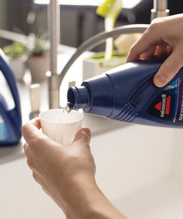  Bissell | Spot Cleaner | SpotClean Pro | Corded operating | Handheld | Washing function | 750 W | - V | Red/Titanium | Warranty 24 month(s)  Hover