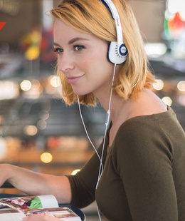 Austiņas Koss | Headphones | KPH30iW | Wired | On-Ear | Microphone | White  Hover