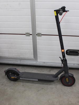  SALE OUT. Xiaomi Mi Electric Scooter Pro 2 (Black) | Xiaomi Mi Electric Scooter Pro 2 | 600 W | 25 km/h | 6 month(s) | Black | WITHOUT ORIGINAL PACKAGING  Hover