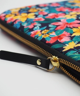  Casyx | SLVS-000023 | Casyx for MacBook | Fits up to size 13 ”/14  | Sleeve | Canvas Flowers Dark | Waterproof  Hover