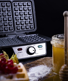  Camry | Waffle Maker | CR 3046 | 1600 W | Number of pastry 2 | Belgium | Black/Stainless Steel  Hover