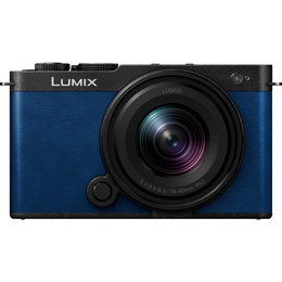  Panasonic Lumix DC-S9 + 18-40mm, night blue