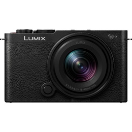  Panasonic Lumix DC-S9 + 18-40mm, jet black