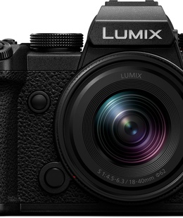 Panasonic Lumix DC-S5D + 18-40mm  Hover