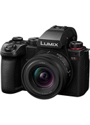  Panasonic Lumix DC-S5 II + 18-40mm Hover