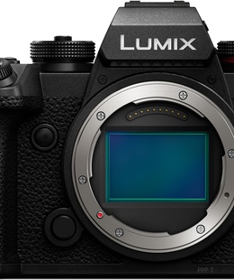  Panasonic Lumix DC-S1 II body  Hover
